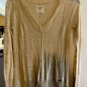 Abercrombie small lightweight sweater